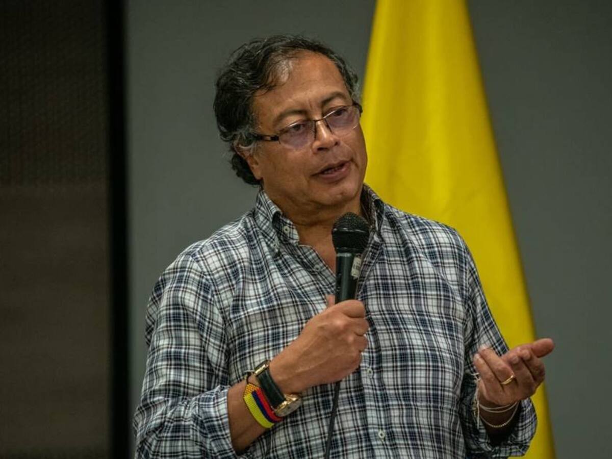 Gobierno anuncia que subirá el precio de la gasolina