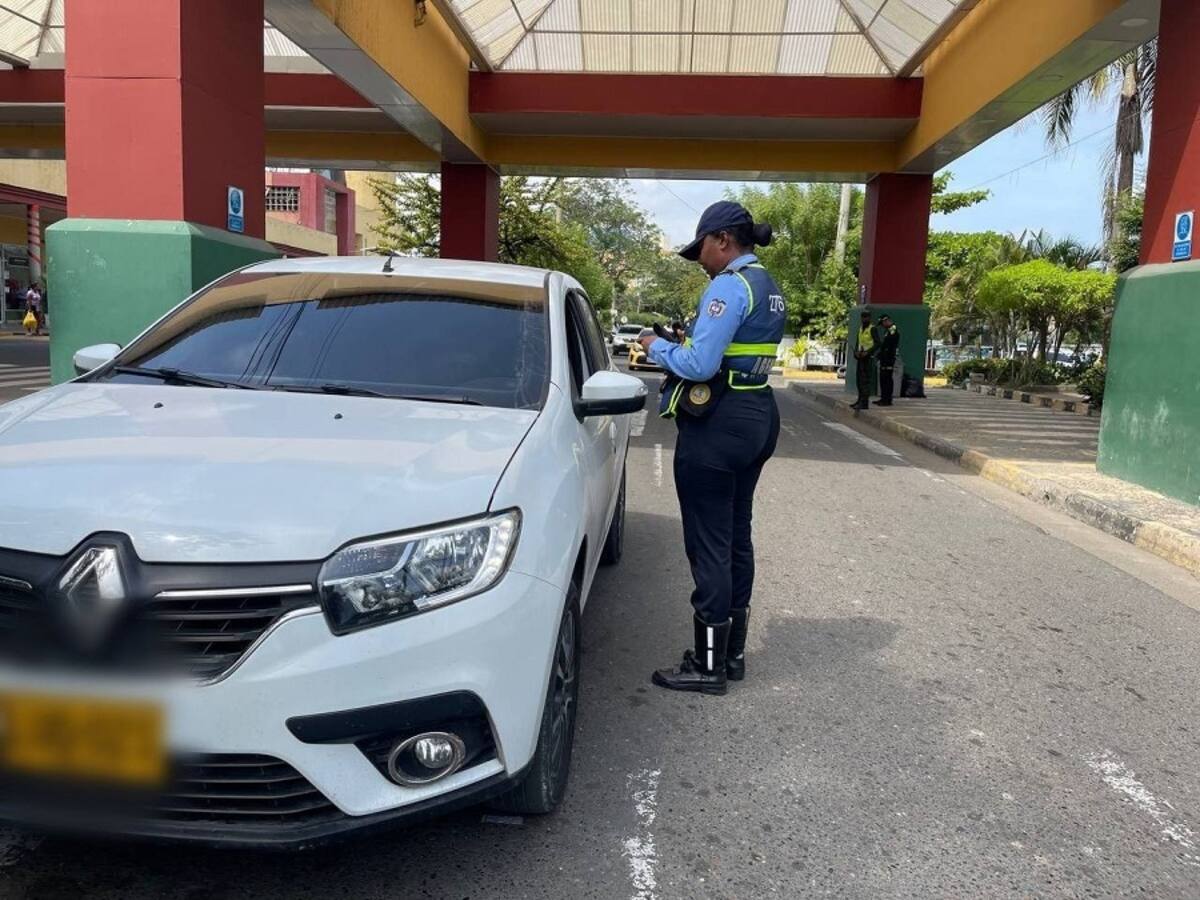 Alcalde Dumek no aprobó propuesta de pico y placa para carros no matriculados en Cartagena