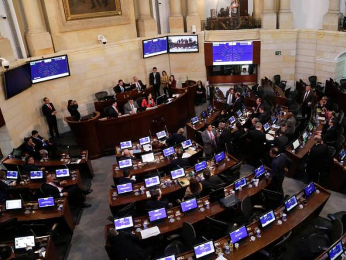 A pesar de los reparos del fiscal, Gobierno radicará proyecto de ley sobre narcotráfico