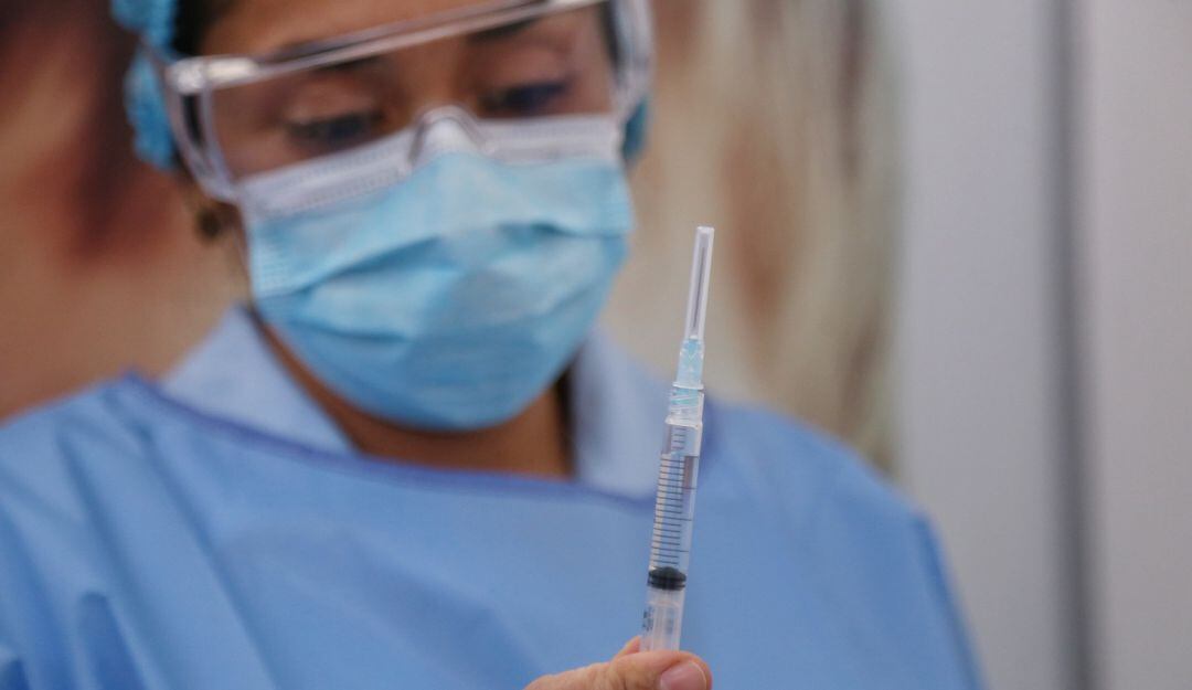 El Departamento Distrital de Salud pidió extremar las medidas de autocuidado ante el aumento de contagios y la presencia de la variante ómicron