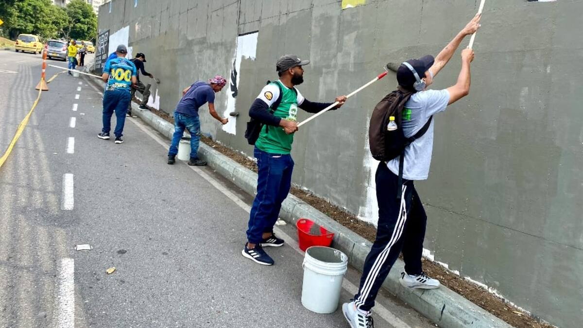 Infractores pagan multas pintando muros en las vías de Floridablanca
