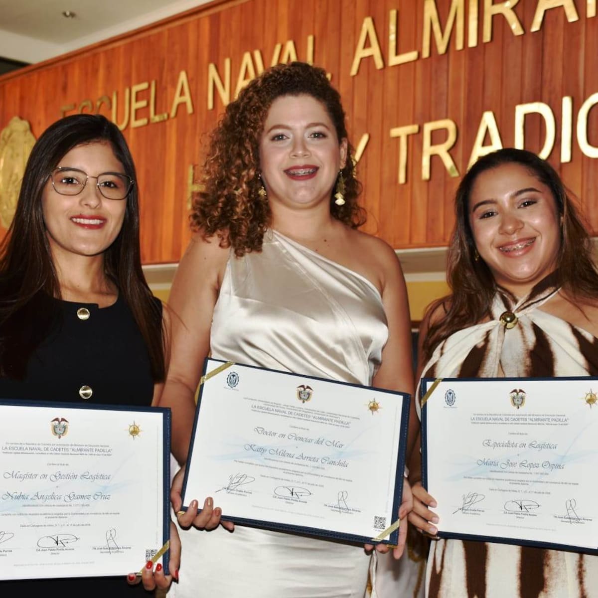 Escuela Naval de Cadetes gradúa a primera mujer doctora en Ciencias del Mar