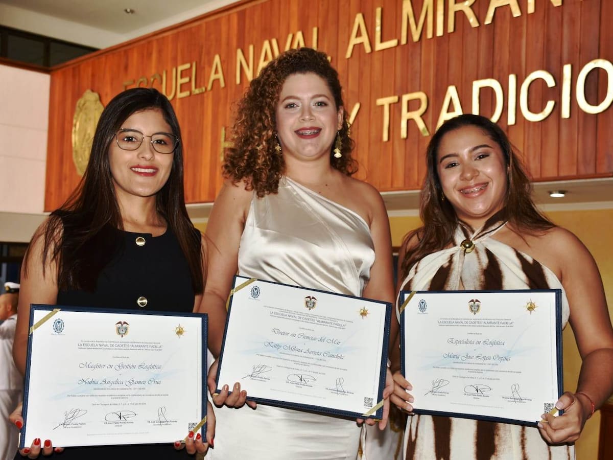Escuela Naval de Cadetes gradúa a primera mujer doctora en Ciencias del Mar