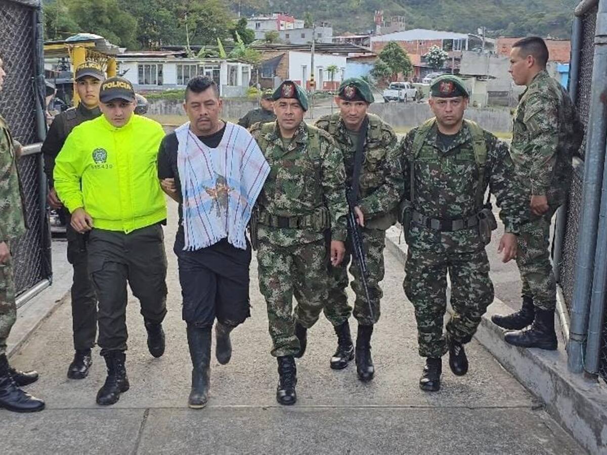 Alias ‘Guajiro’ disidente que se habría quedado con $6 mil millones de ‘Iván Mordisco’