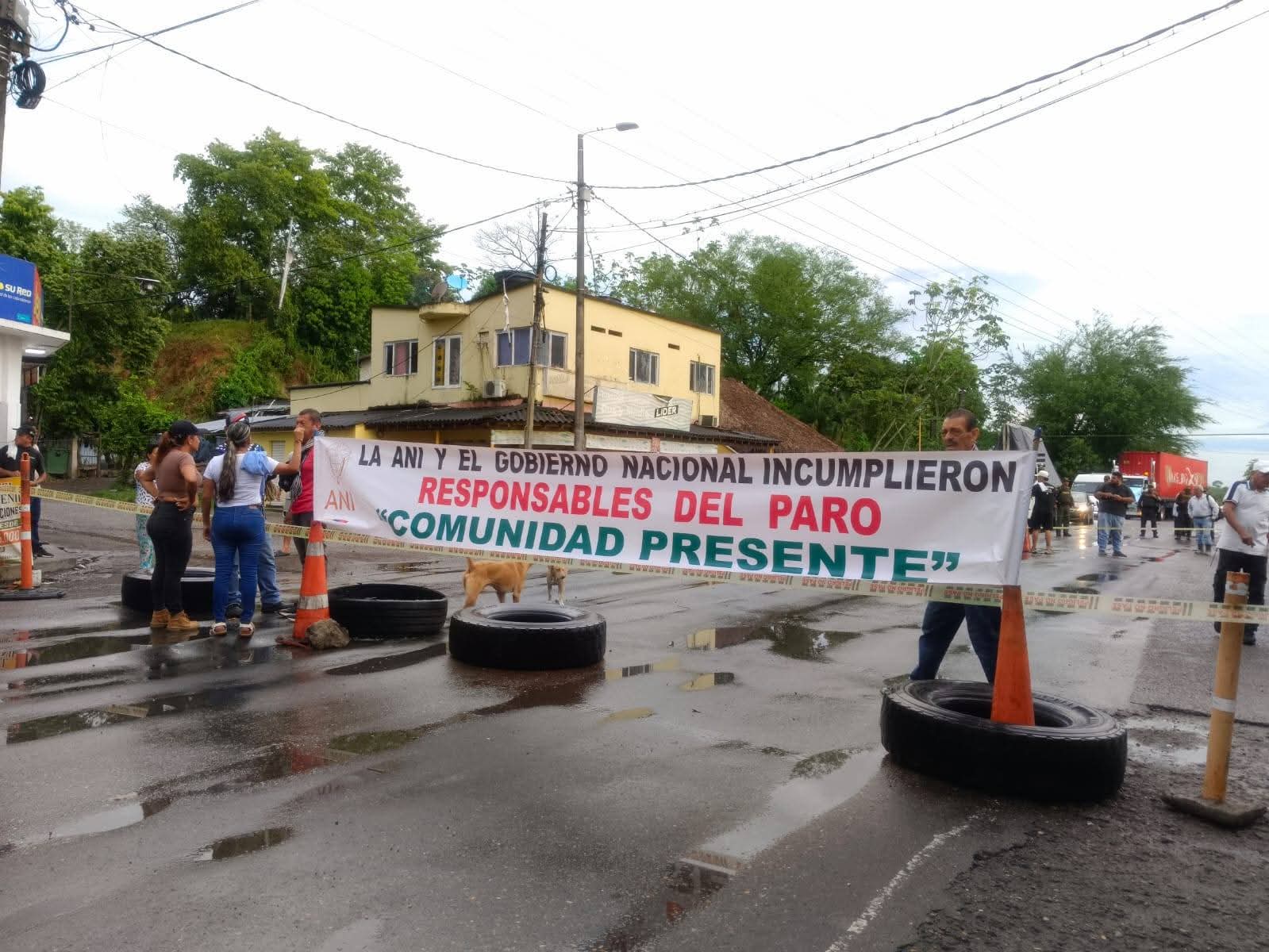 El bloqueo en la Autopista del Magdalena Medio en Puerto Boyacá comenzó el lunes 15 de septiembre y culminó este martes 23 de septiembre, luego de llegar a un acuerdo con la ANI / Foto: Suministrada.