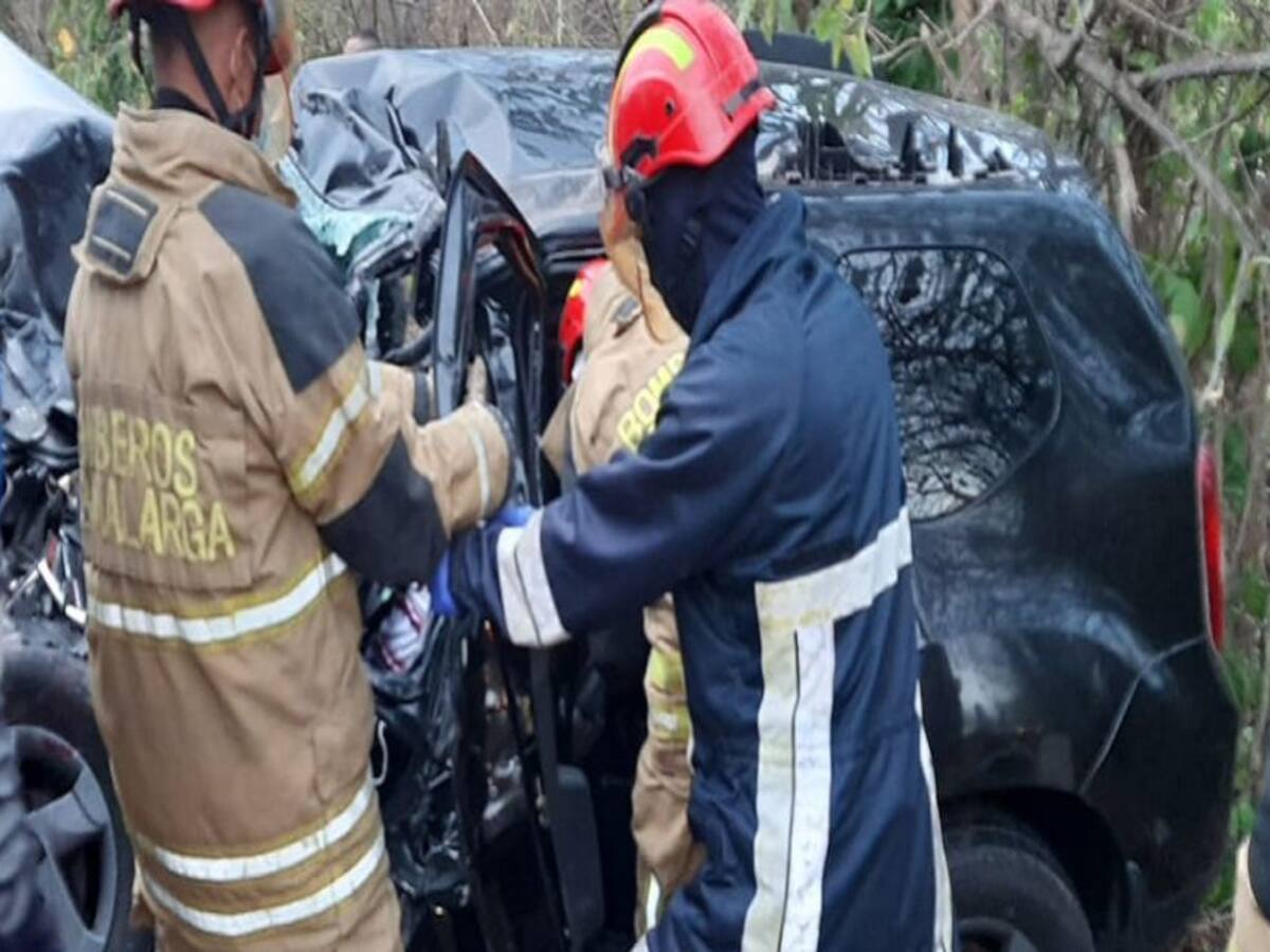 Menor de 5 años y un adulto mueren en accidente en carreteras del Atlántico