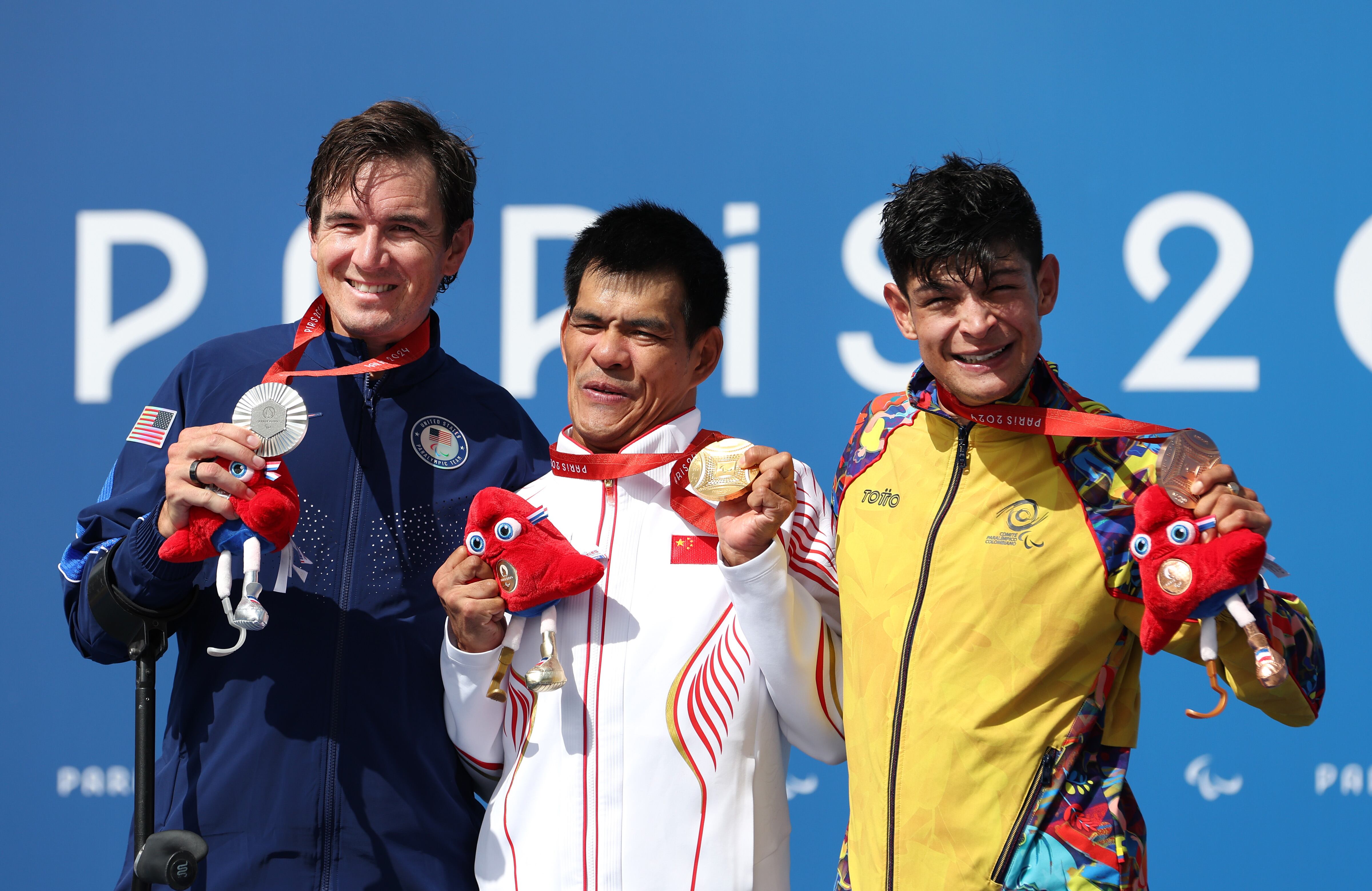 Juan José Betancourt gana el bronce en el paraciclismo de ruta. (Photo by Michael Steele/Getty Images)