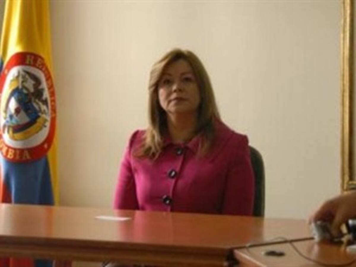Directora del Inpec presenta su carta de renuncia ante el presidente Uribe