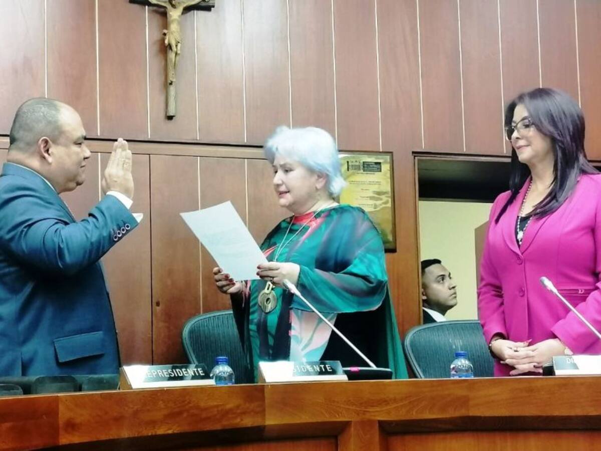 Antonio Correa funge como vicepresidente de la comisión segunda del Senado