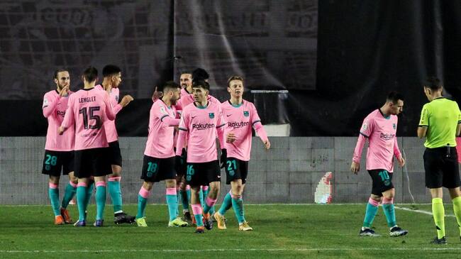 Messi y De Jong anotaron en la victoria del Barcelona 2-1 ante Rayo Vallecano.
