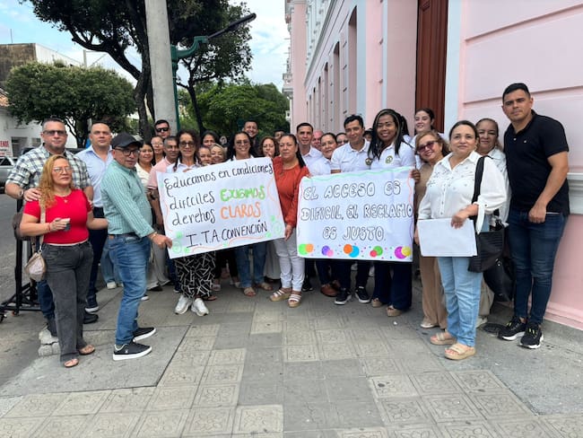 Docentes del Catatumbo protestan por retiro de bonificación por difícil acceso. / Foto: Camilo Picón.