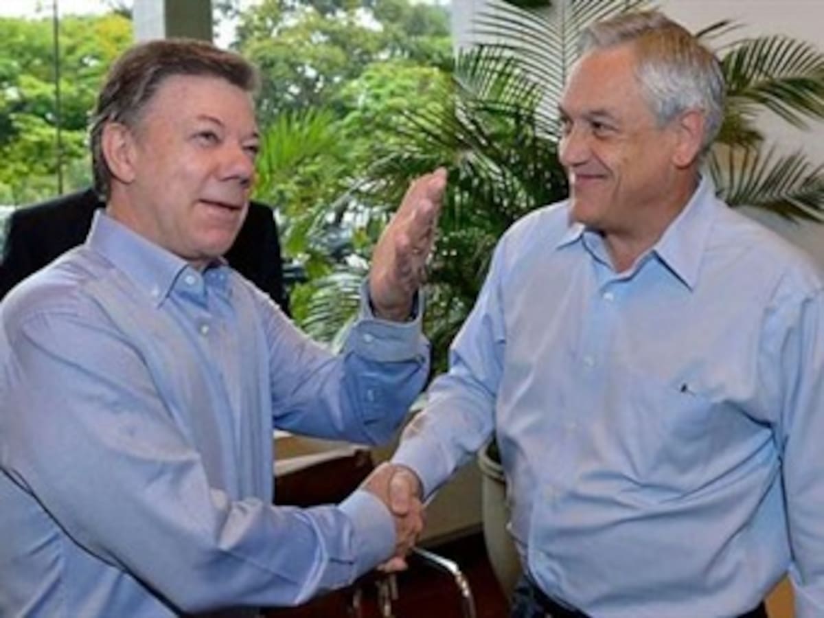 Santos recibe a miembros de Alianza del Pacífico en centro de convenciones