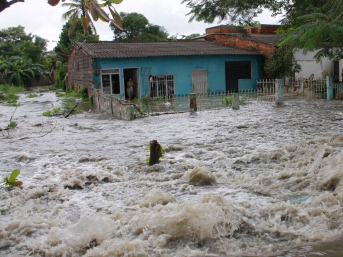 Ministro de Ambiente prepara al sector ambiental para un posible Fenómeno de La Niña