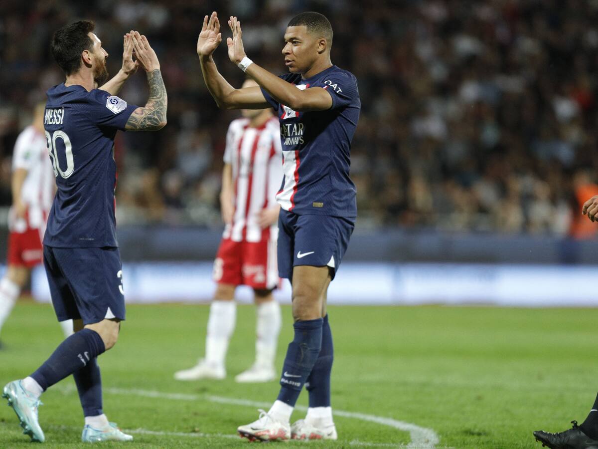 Entre Kylian Mbappé y Lionel Messi inventaron un gol digno de Puskás con el PSG