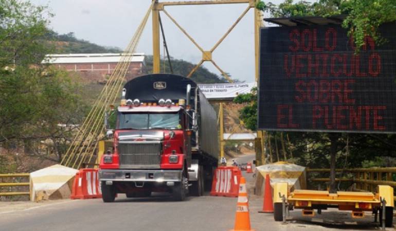 Puente Mariano Ospina Pérez