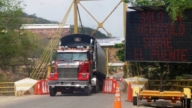 Puente Mariano Ospina Pérez