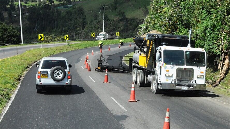 Vía Girardot - Bogotá. Foto: Colprensa.