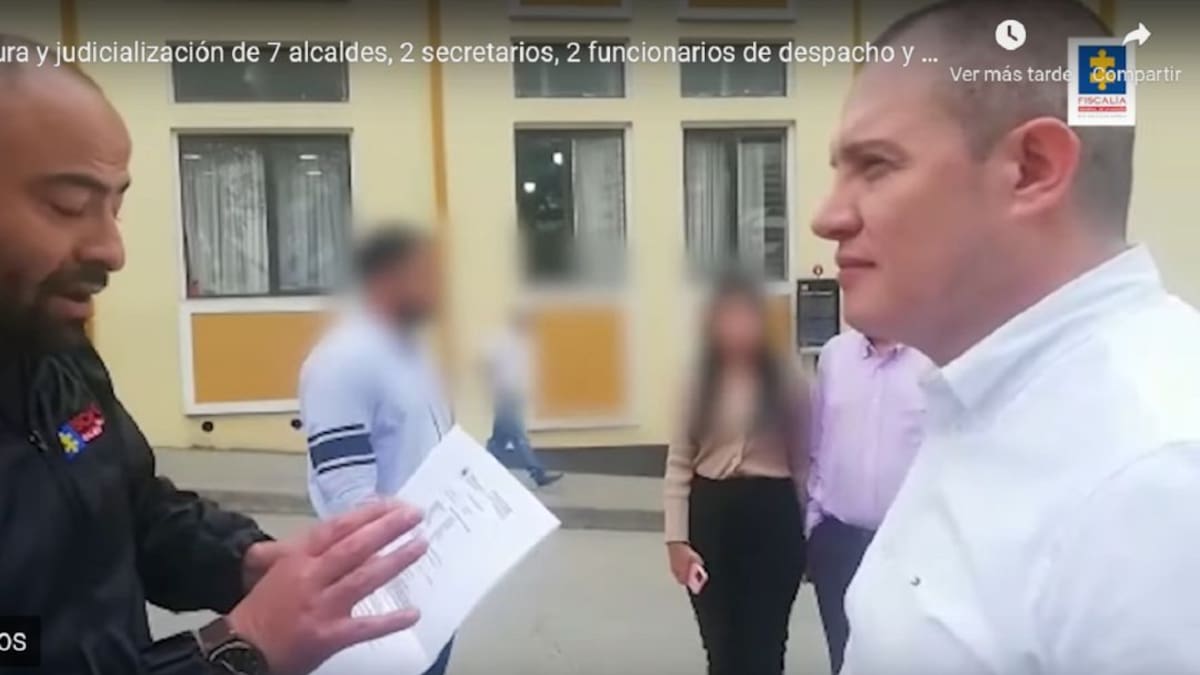 Contratos irregulares de "Las Marionetas" superan los 112.000 millones