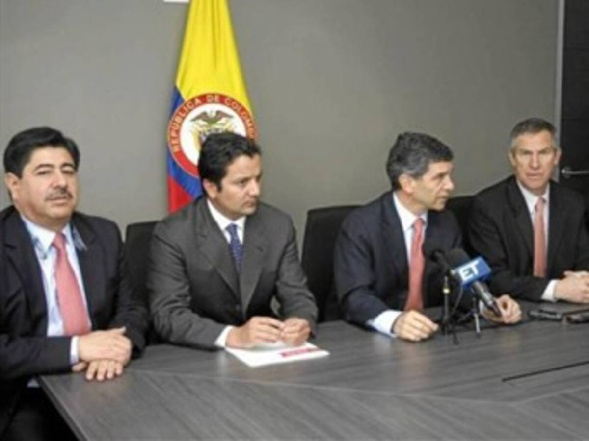 Equipos profesionales de Fútbol deberán ajustar su normatividad laboral a reglas FIFA