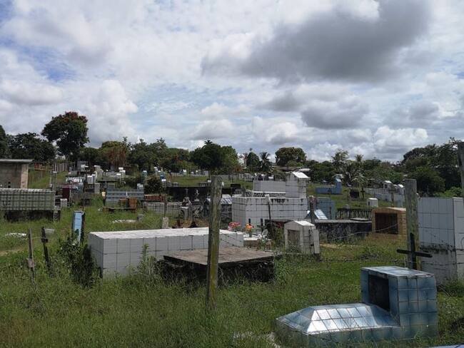 Algunas personas se han acercado al cementerio de La Unión Peneya, para buscar o dar información que permita encontrar a sus seres queridos