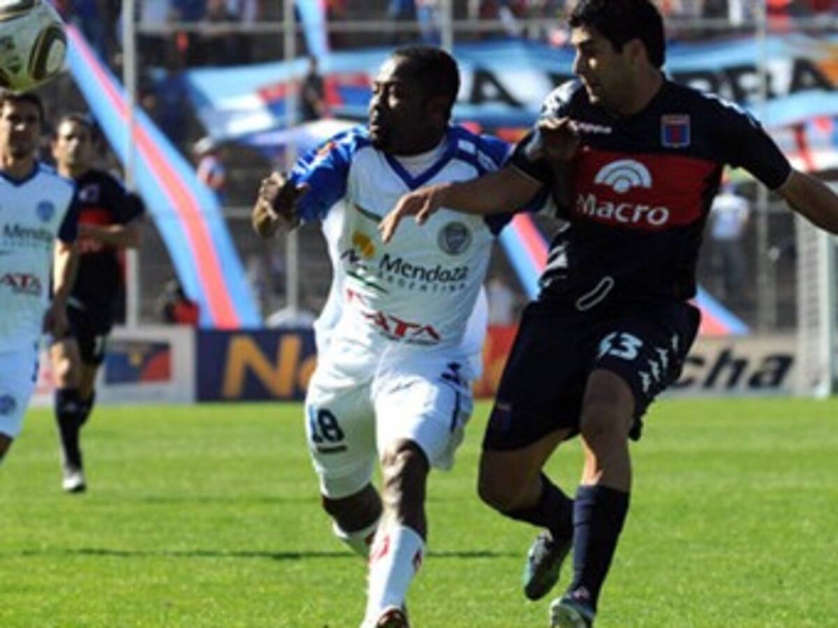 'El Tigre' Castillo no descarta volver al América