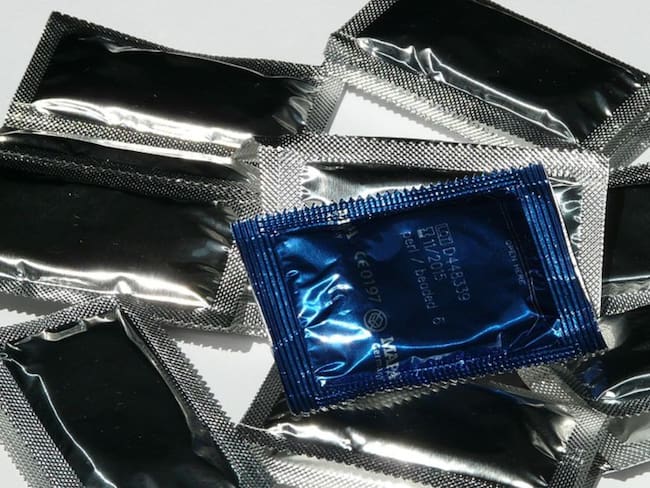 Incautan 350.000 condones usados que limpiaban y se vendían como nuevos