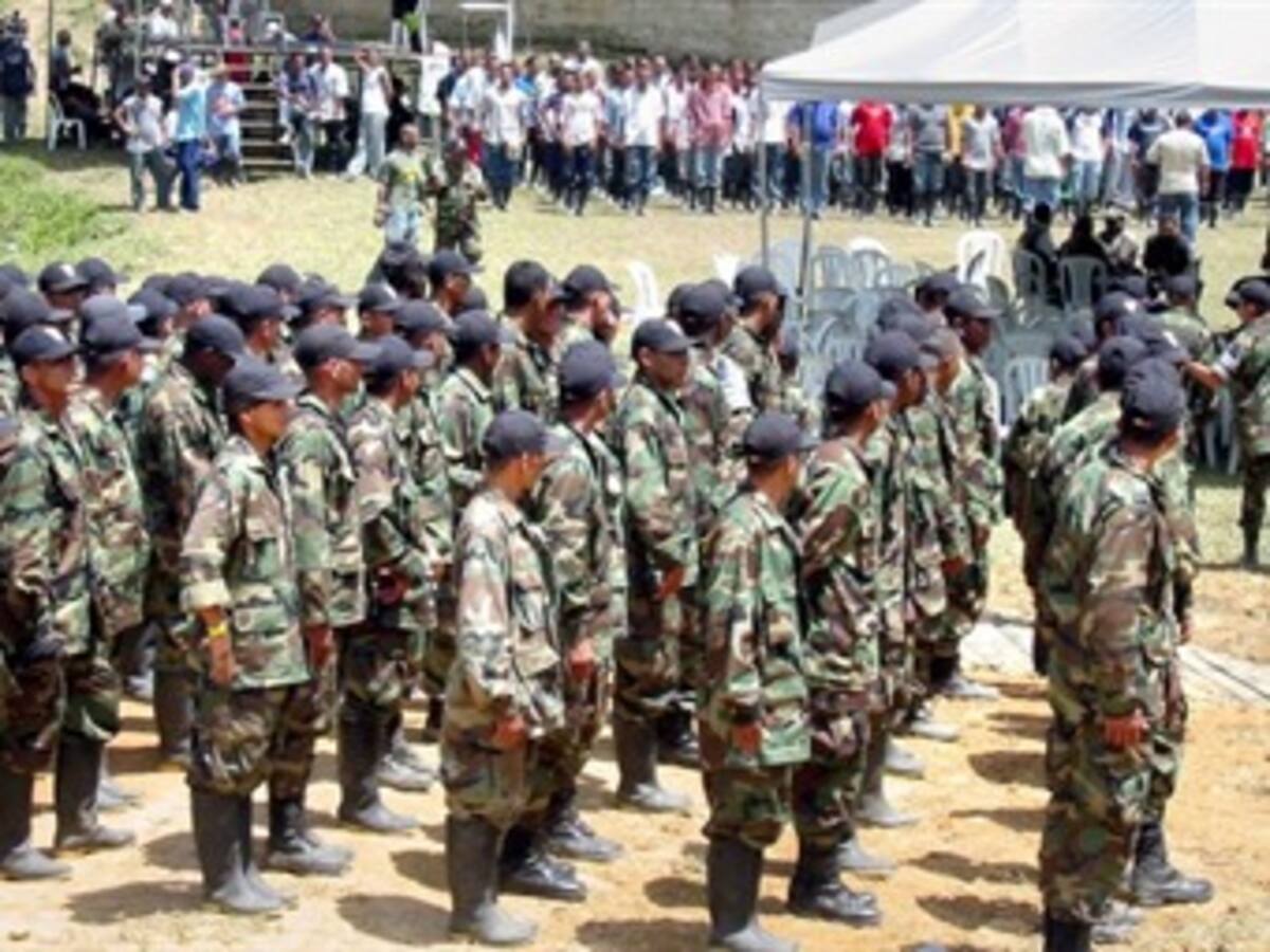 Fiscalía comienza imputación contra bloque central Bolívar autodefensas