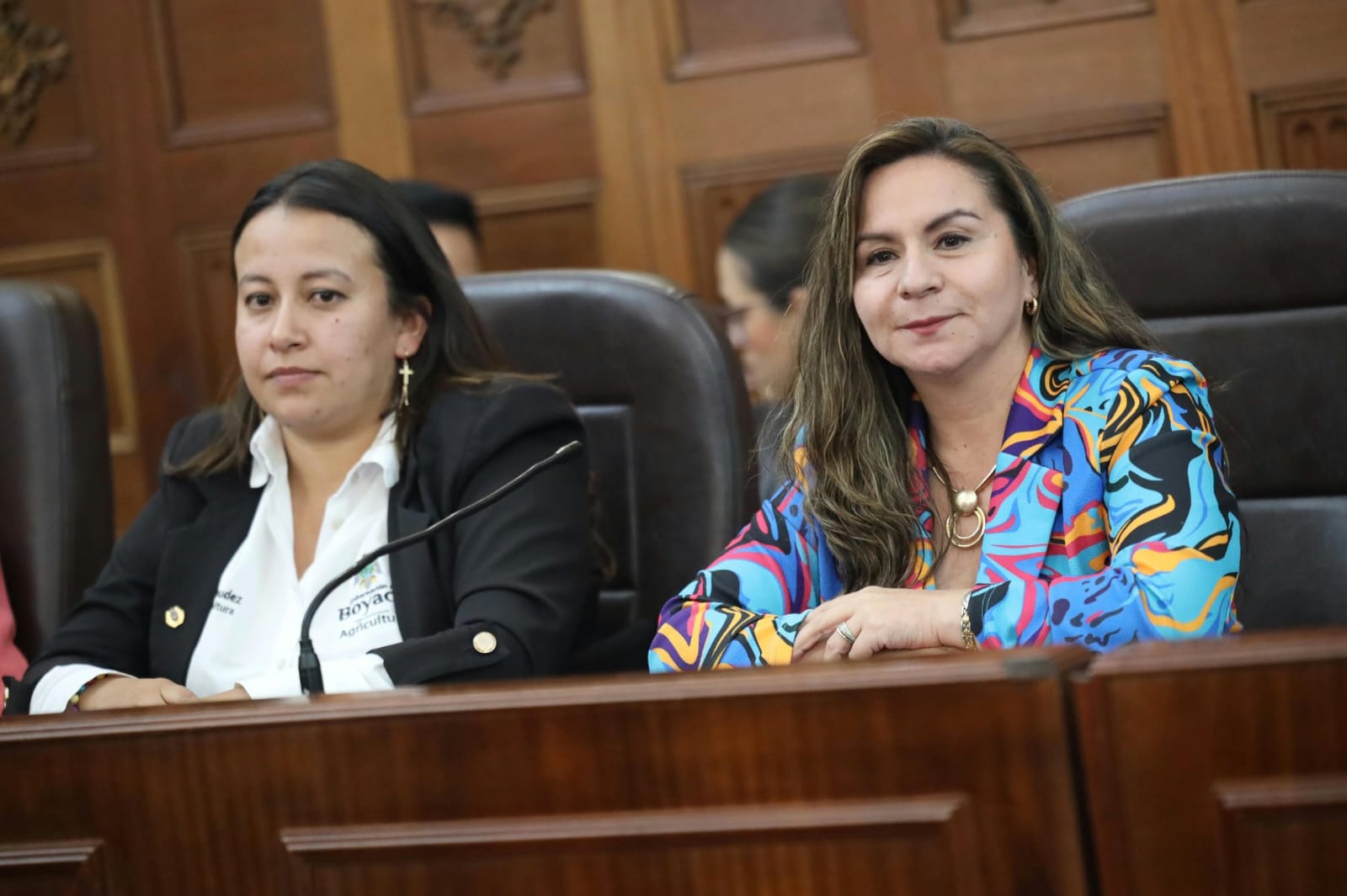 Nubia Elizabeth Bermúdez (Secretaria de Agricultura) y Sandra Milena Urrutia (Secretaria TIC).