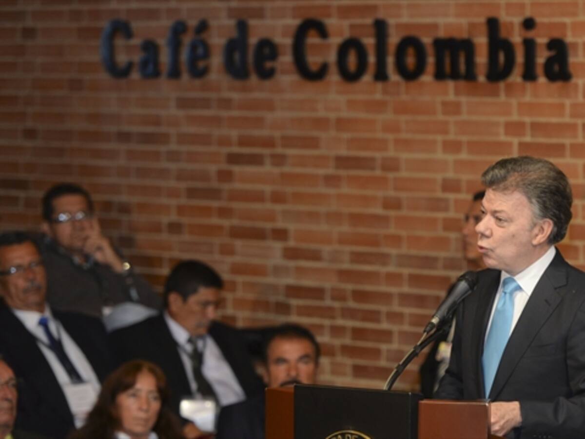 Santos no descarta presentar proyecto de reforma tributaria estructural
