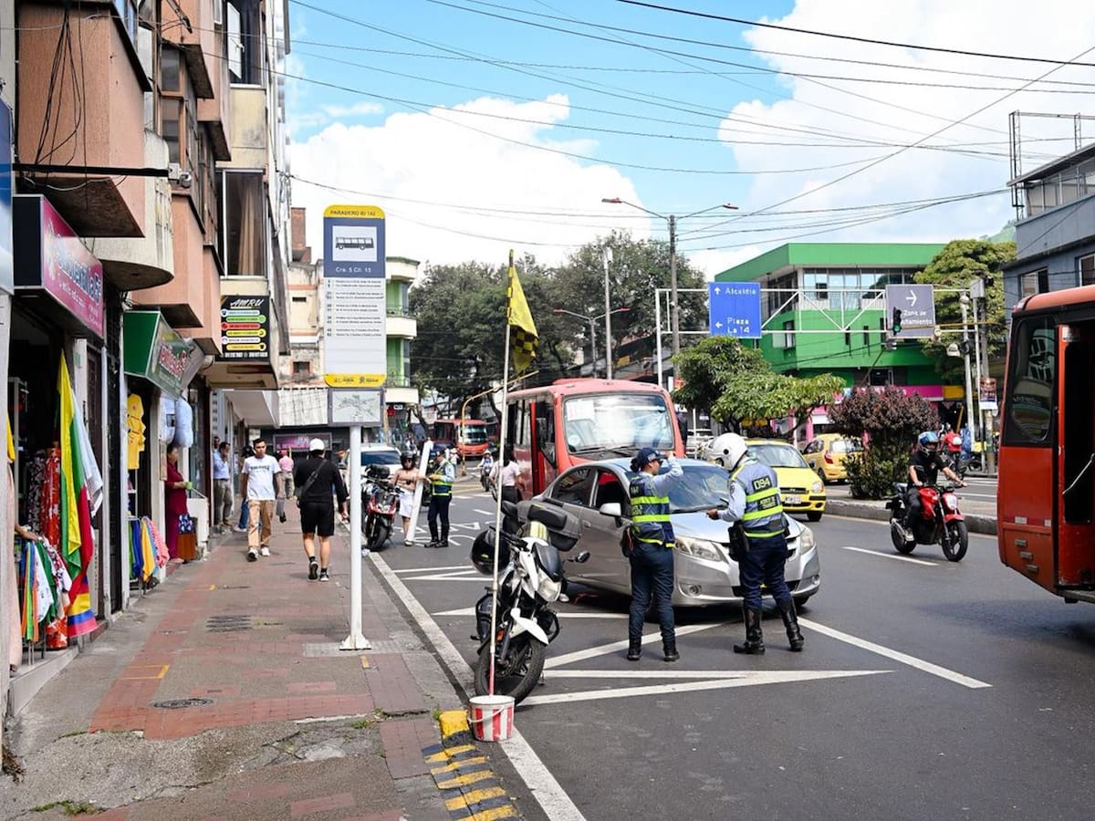 Más de 200 conductores fueron sancionados por parquear en las calles de Ibagué