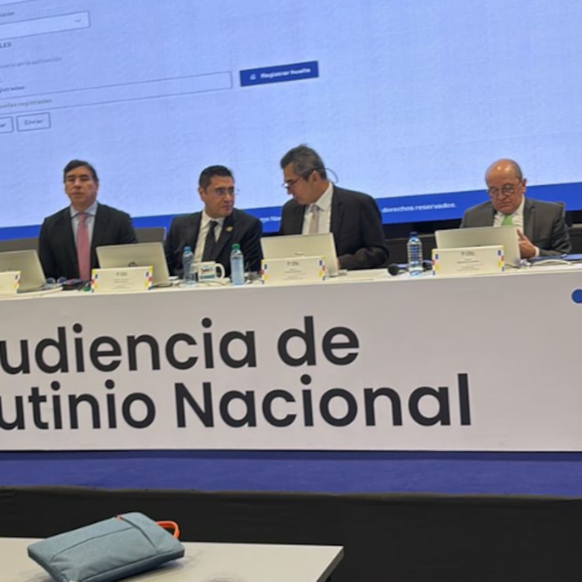CNE ya consolidó la votación de Abelardo y Cepeda en el exterior: así quedó tras el escrutinio