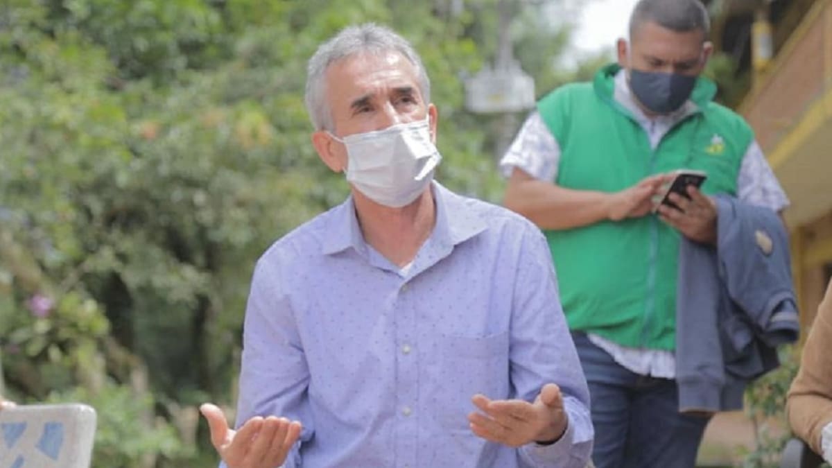 Vuelve a su cargo el suspendido alcalde de Copacabana, Héctor Monsalve