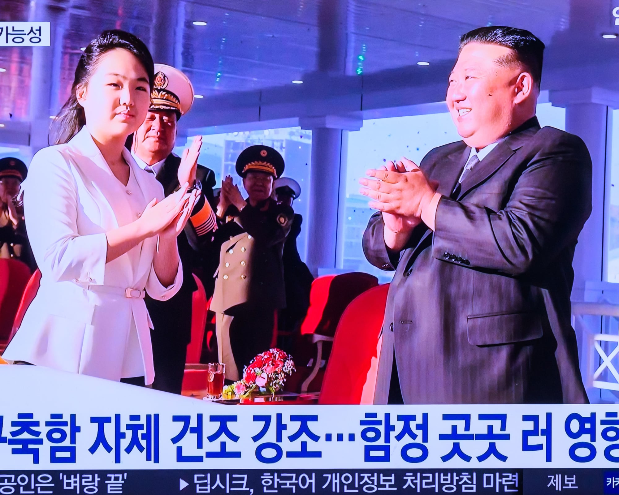 La Agencia Nacional de Inteligencia consideró que la hija de Kim Jong-un, de unos 13 años, ha tomado un papel de número dos ‘de facto’ del régimen norcoreano
(Foto:   Getty)