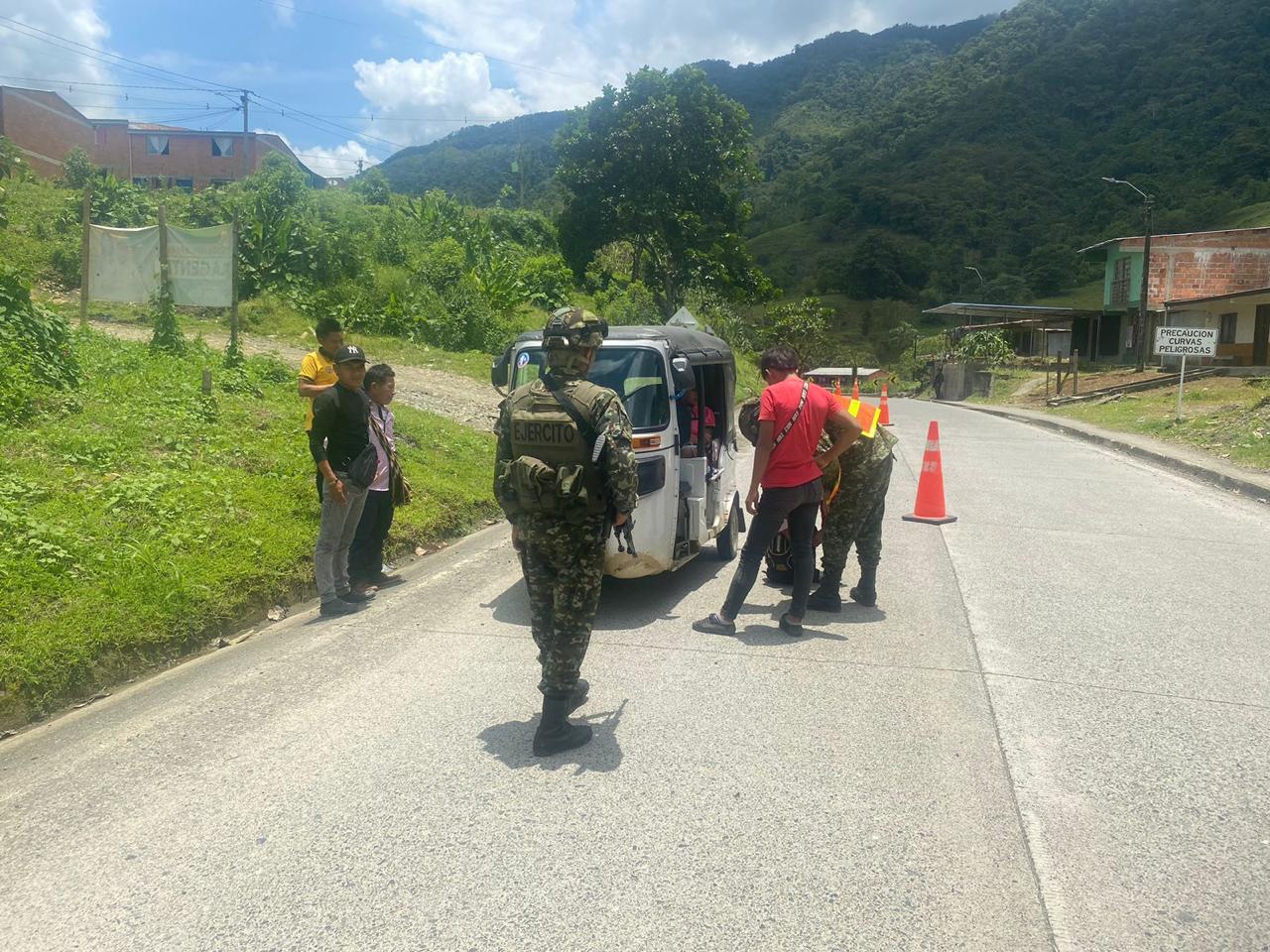 Ejército Nacional hace presencia en las vías de Risaralda (Foto: Quinta División del Ejército Nacional)
