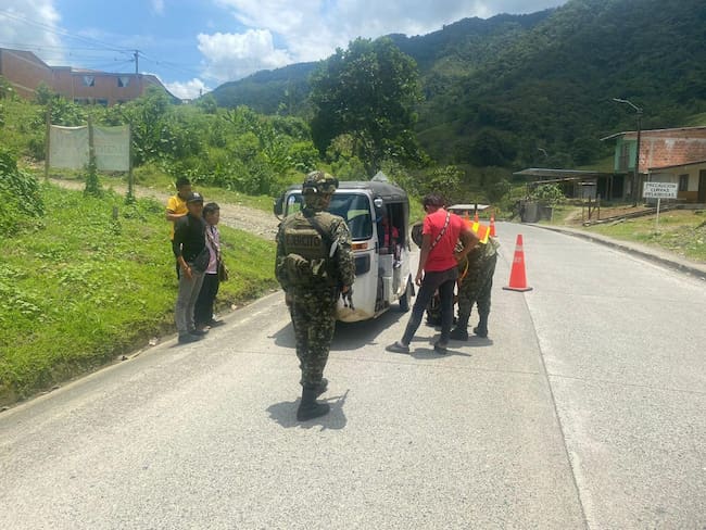 Ejército Nacional hace presencia en las vías de Risaralda (Foto: Quinta División del Ejército Nacional)