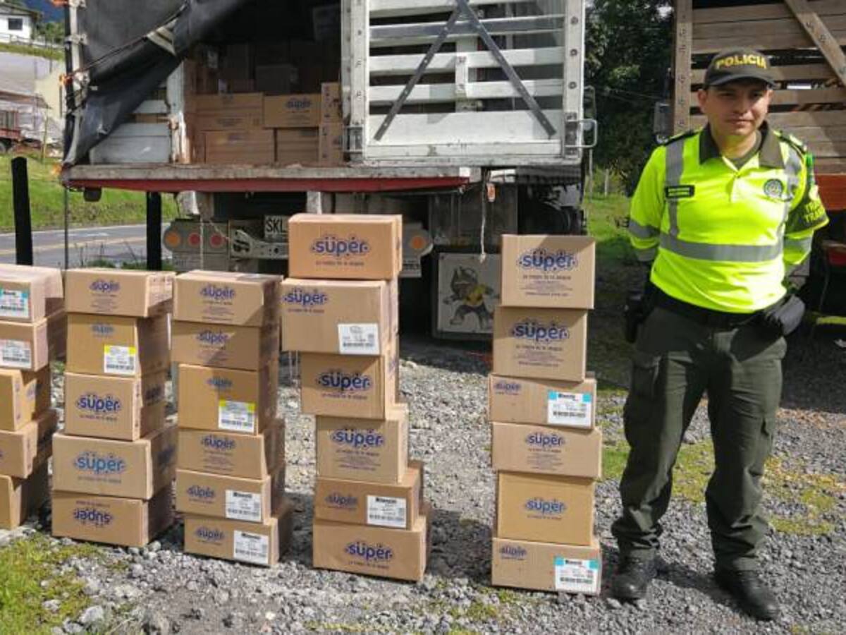 Se logra evitar robo de más de 7 toneladas de dulces en vías de Caldas