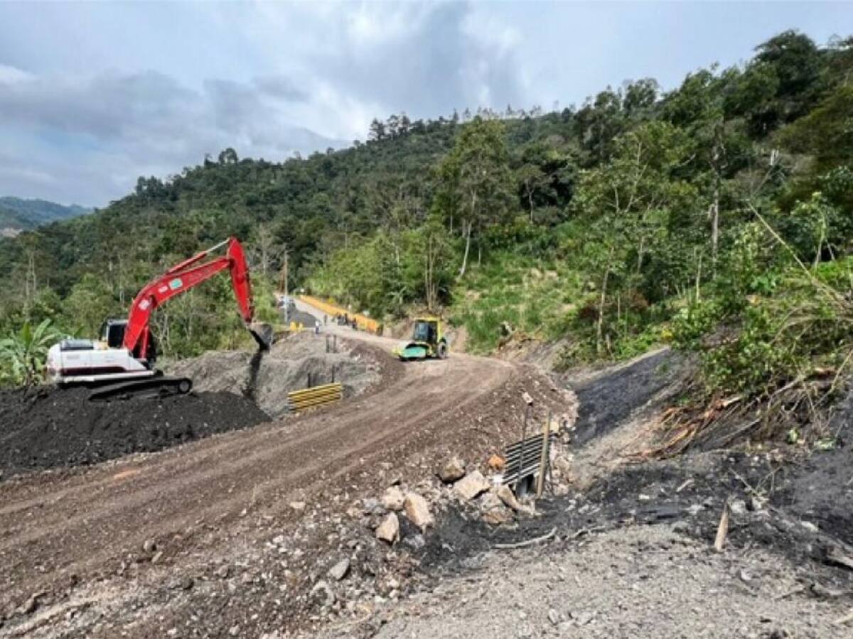 Gobernador de Cundinamarca anunció restablecimiento en vía Chuguacal-Cambao