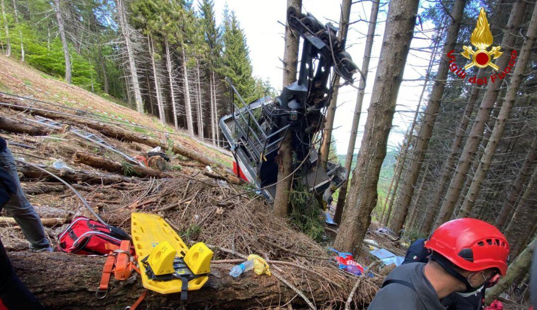 Labores de rescate en el accidente del teleférico