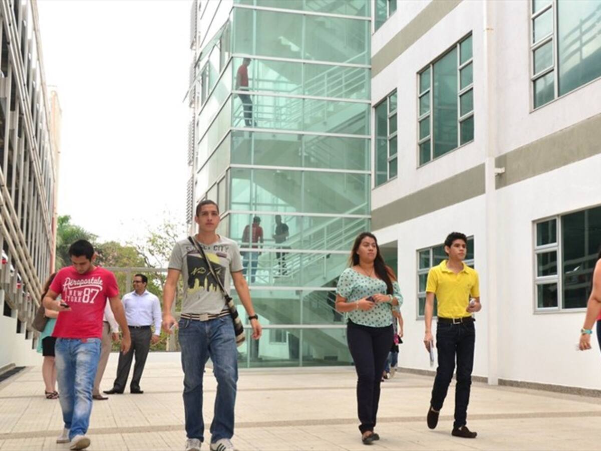 Hace tres meses no le pagan a los profesores: estudiante de Uniautónoma del caribe