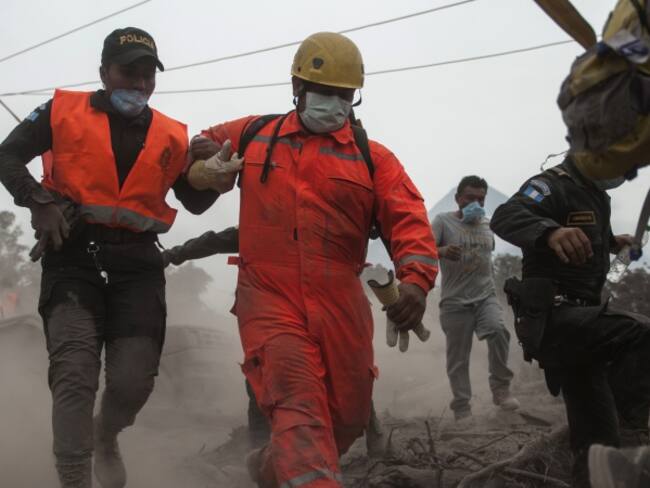 Lo que necesita saber sobre la explosión del volcán Fuego en Guatemala