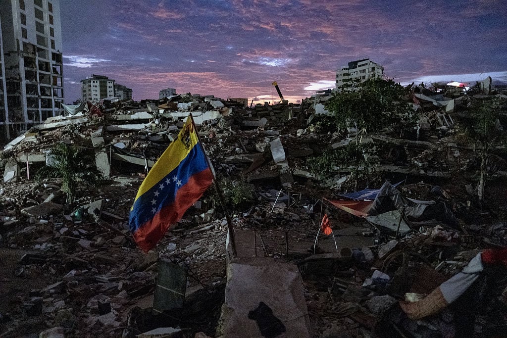 A un mes del doble terremoto familiares siguen buscando a sus seres queridos