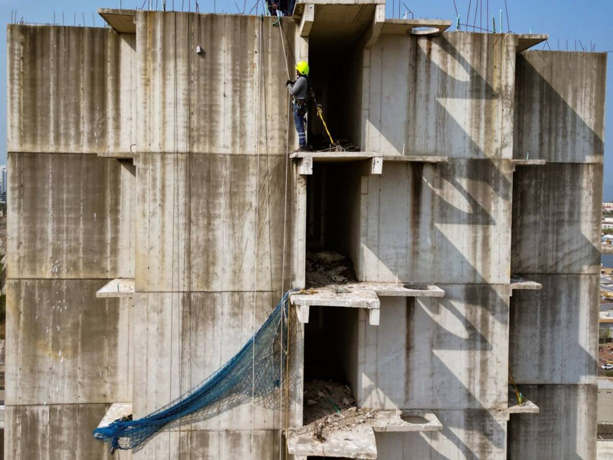 Inició desmonte del edificio Aquarela en Cartagena