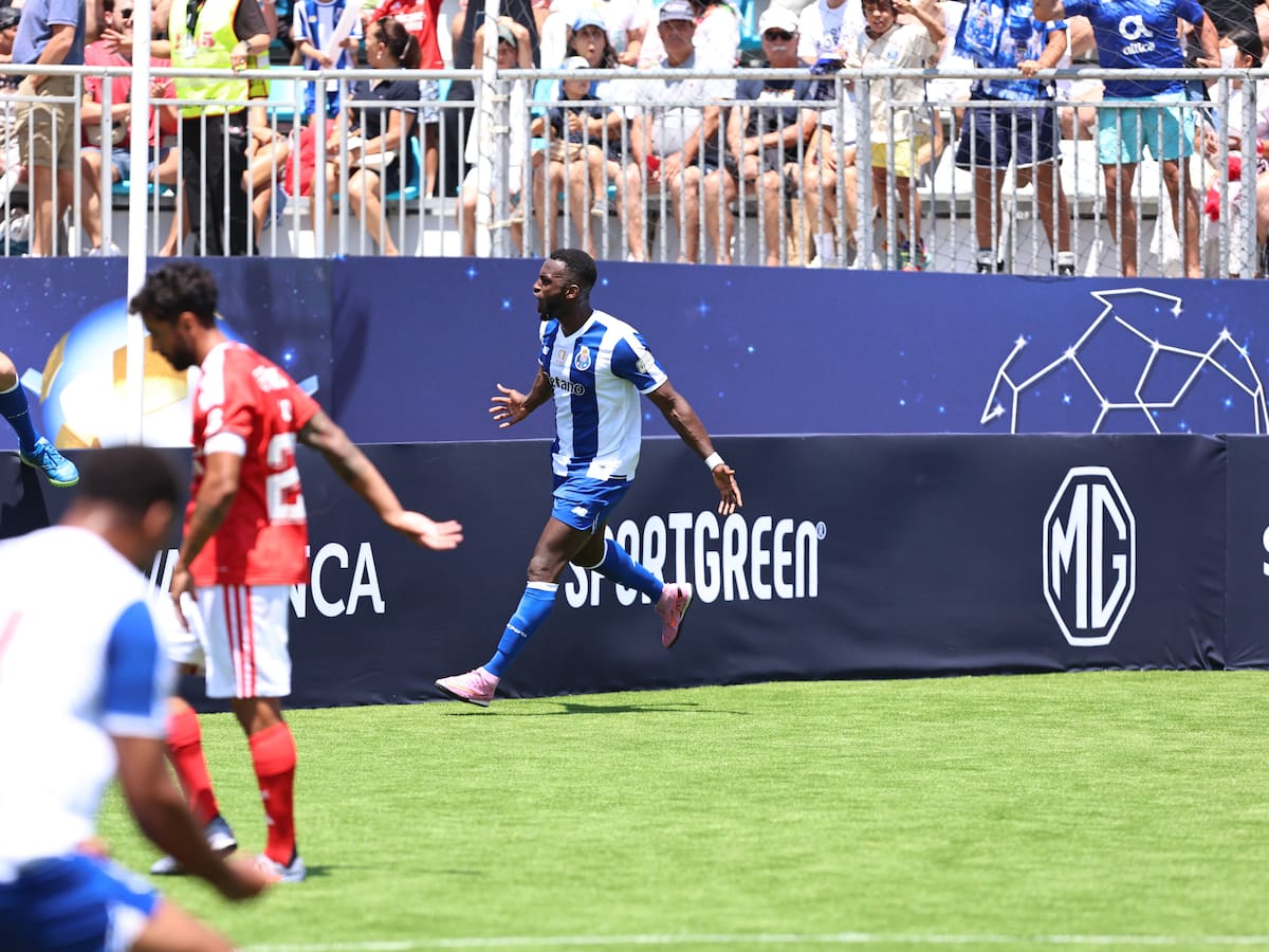Video: Jackson Martínez sigue intacto y marcó golazo de chilena en clásico ante Benfica