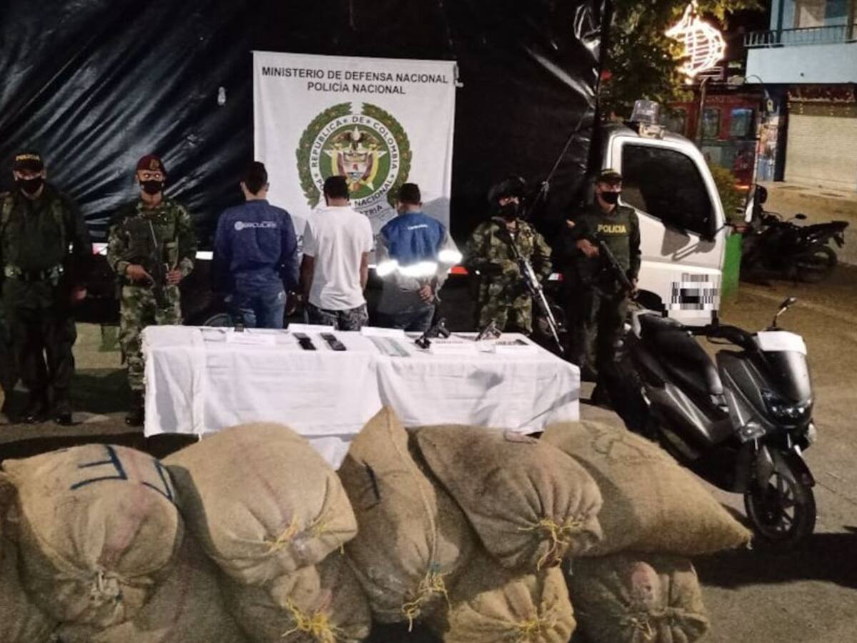 Rescatan en Antioquia a 12 campesinos retenidos por un grupo armado