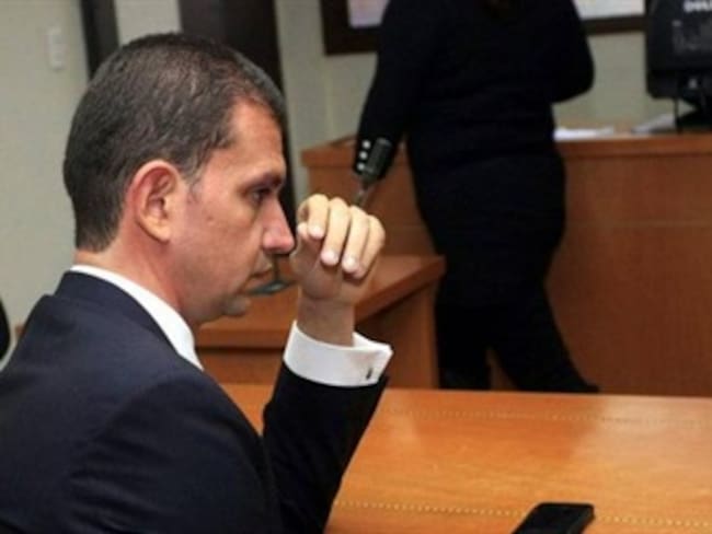 Prima de Emilio Tapia intentó ocultar dinero