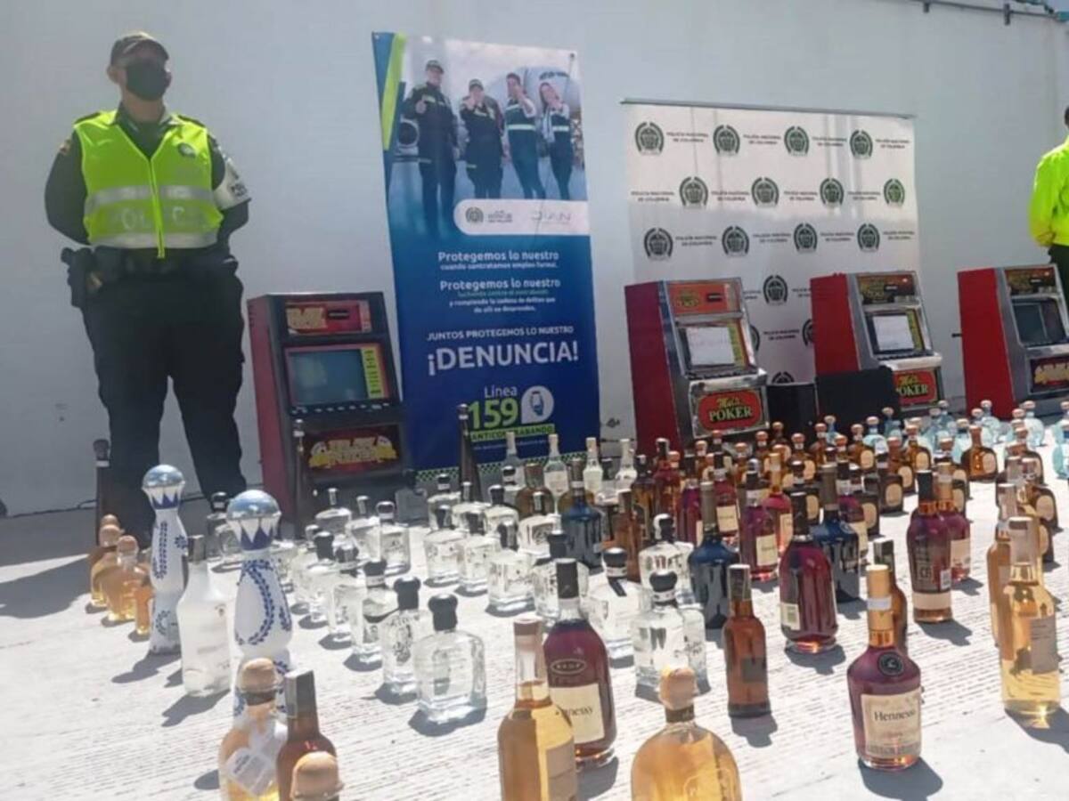 Máquinas de azar, licor y cigarrillos fueron decomisados en Cartagena