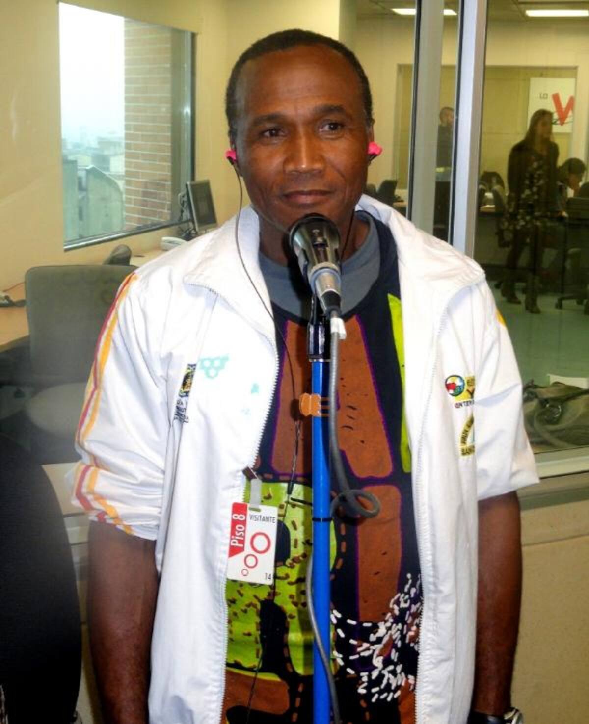 Carlos Elias Cuesta, Voz, integrante de Son Callejero