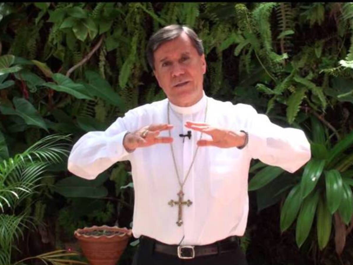 Los que aprobaron el matrimonio gay algún día tendrán que rendirle cuentas a Dios: obispo