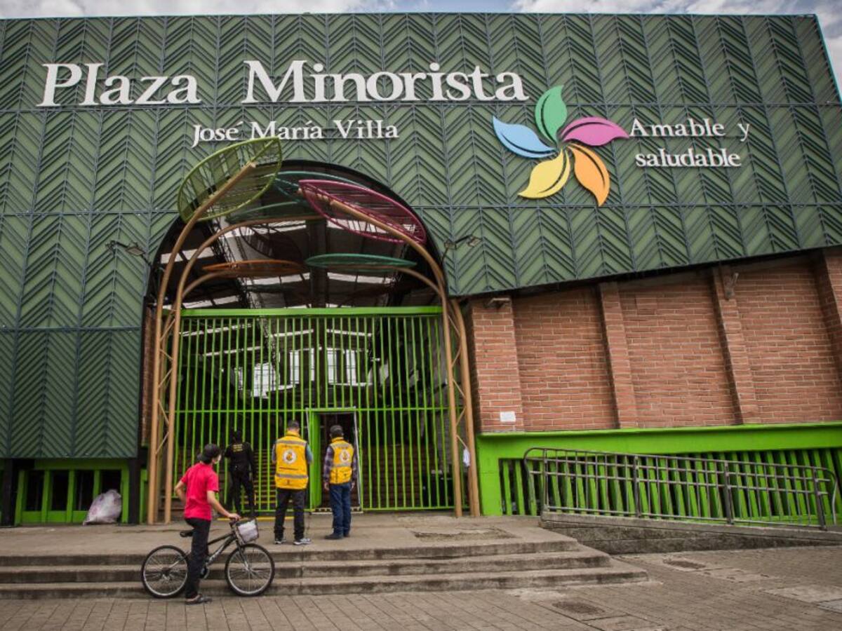 Medellín controló los focos del COVID-19 en La Minorista y una farmacia