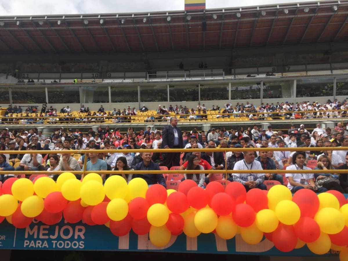 El evento contribuye a la Fundación Sanar, pues las personas que estaban interesadas en asistir, podían acercarse al estadio con las 20 tapas plásticas.